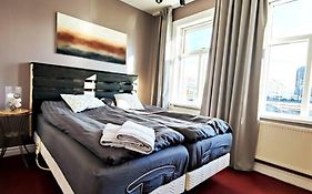 Fantastic Location, 1-2 Bedroom Apartment Downtown